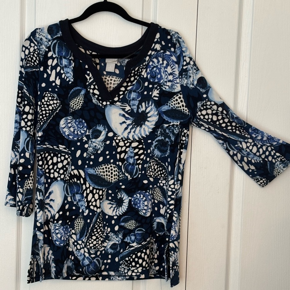 Chico’s Women's Blue seashell Patterned Top